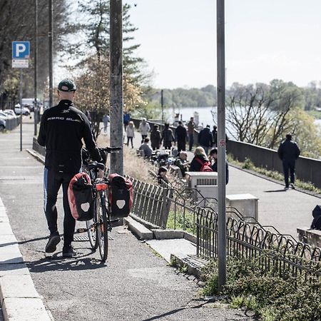 Angolo Al Ponte Micro Appartamento In Pieno Centro Pavia Bagian luar foto